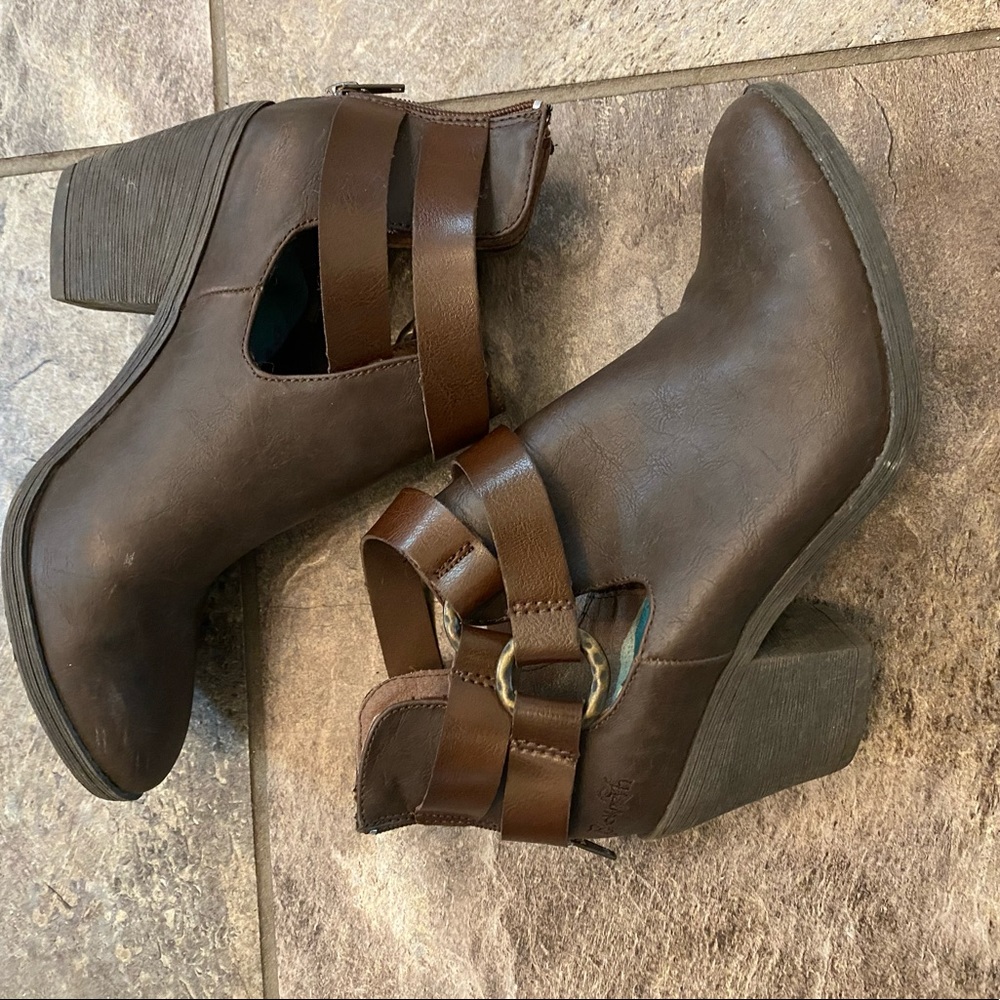 Blowfish Booties